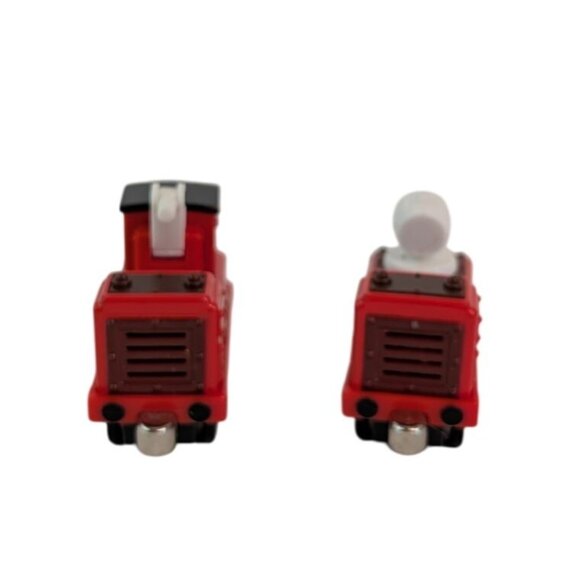 Thomas & Friends Take Along Sodor Rescue Hose/Spot Light Car Red Die Cast Train - Picture 3 of 9